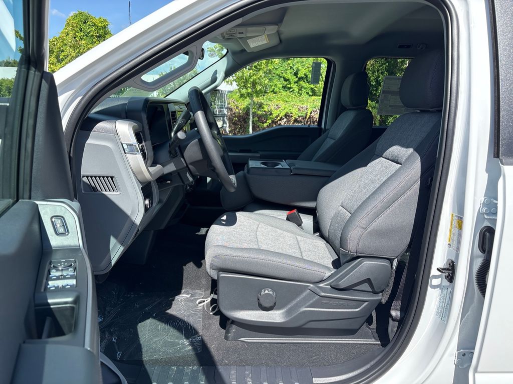 New 2026 White Ford XL image 29