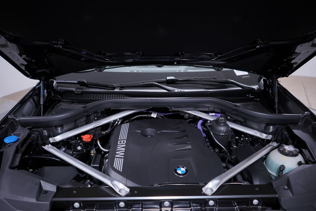 Thumbnail: 2026 BMW X5 - 13