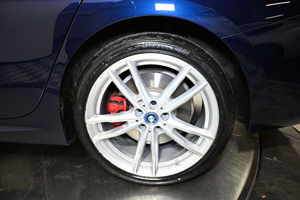 Thumbnail: 2023 BMW 3 Series - 12