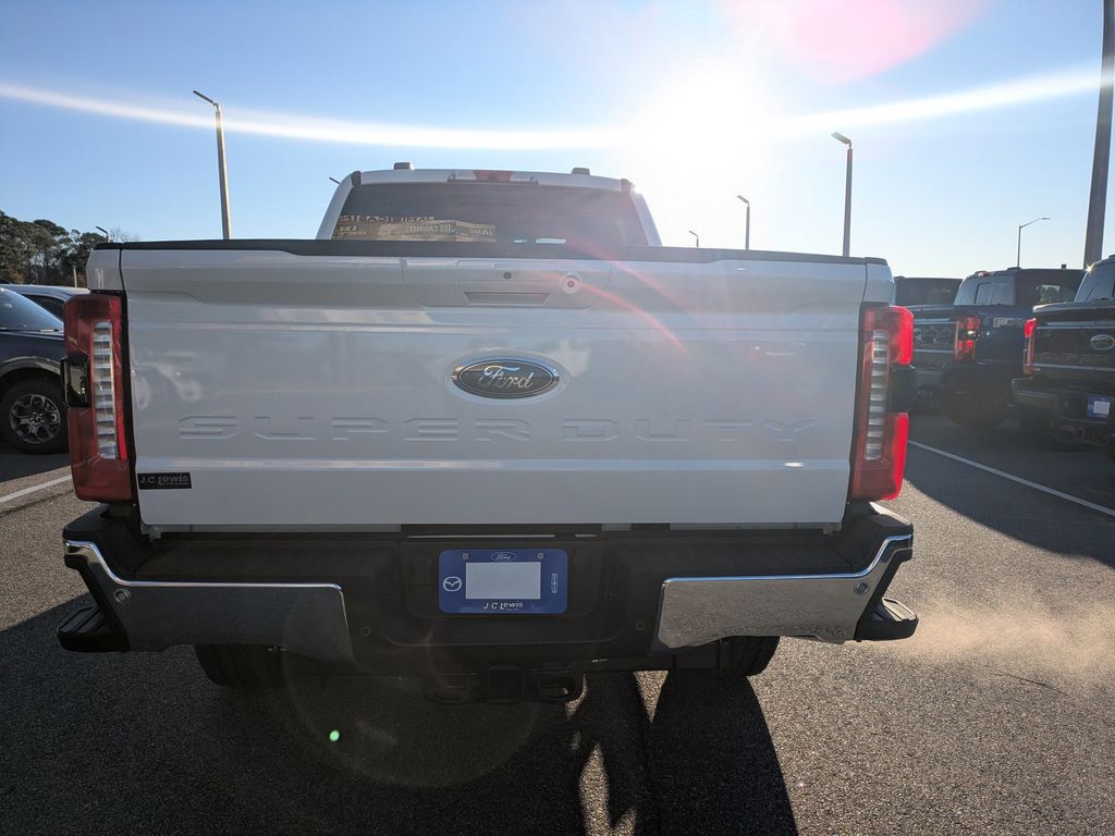 2026 Ford F-350 LARIAT