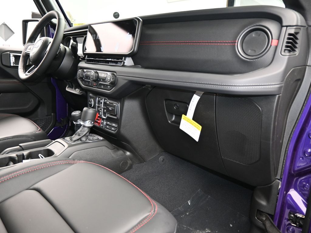 New 2026 Reign Jeep Rubicon image 40