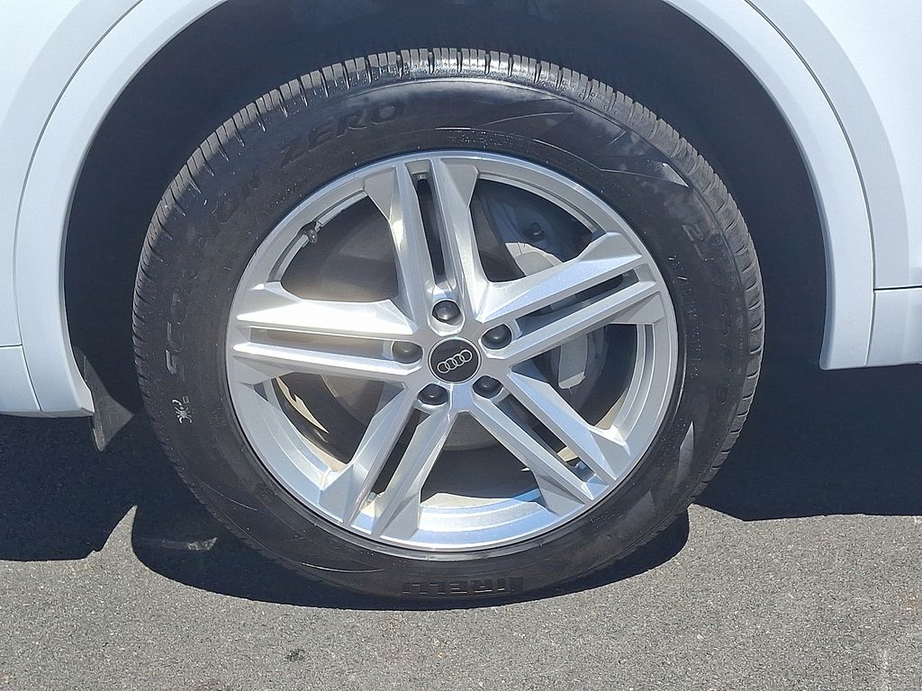 2024 Audi Q5 Premium 8