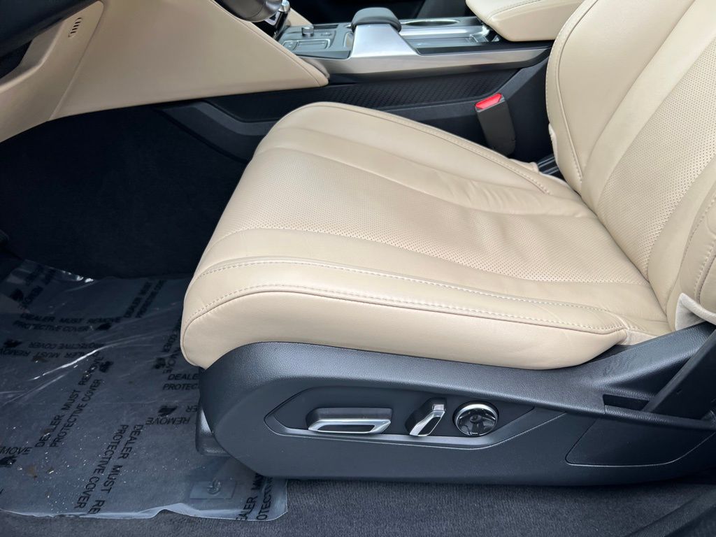 Thumbnail: 2023 Acura MDX - 14