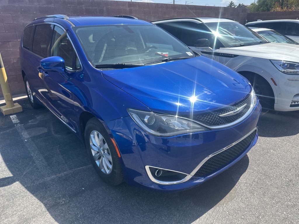 2019 Chrysler Pacifica Touring L photo