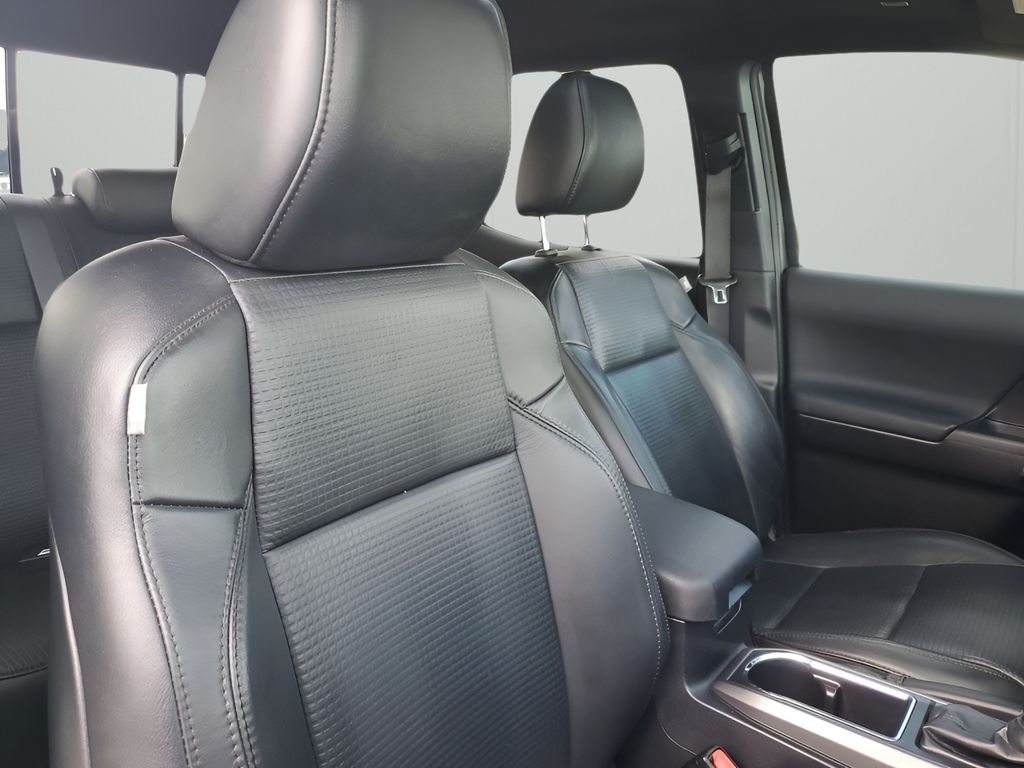 Used Car 2019 Toyota Tacoma  Trd Sport For Sale Under $40,000 In Austin, Texas