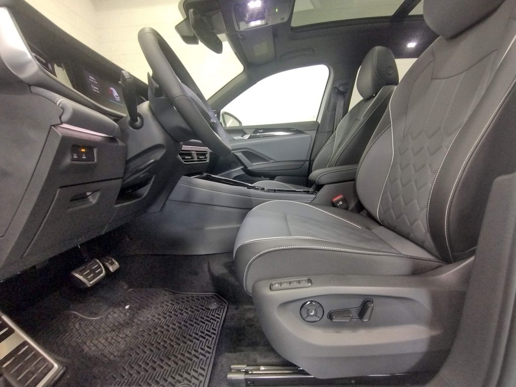 2026 Volkswagen Tiguan 2.0T SEL R-Line Turbo