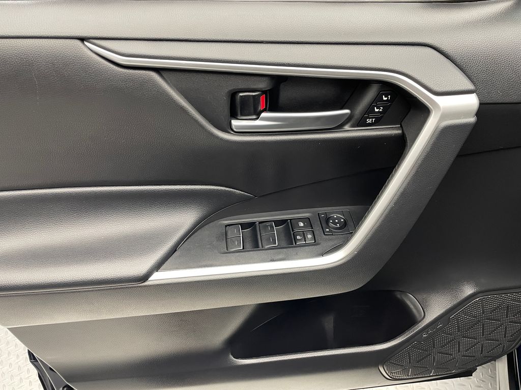 Thumbnail: 2023 Toyota RAV4 - 9