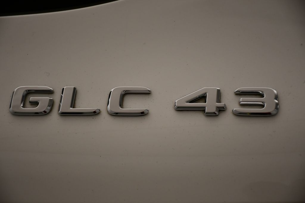 Thumbnail: 2022 Mercedes-Benz GLC - 12