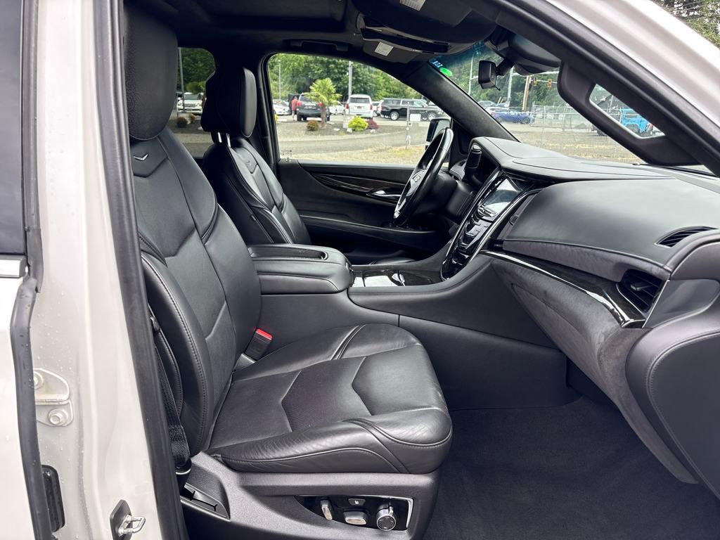 2019 Crystal White Tricoat Cadillac Escalade Platinum Edition 4X4 SUV
