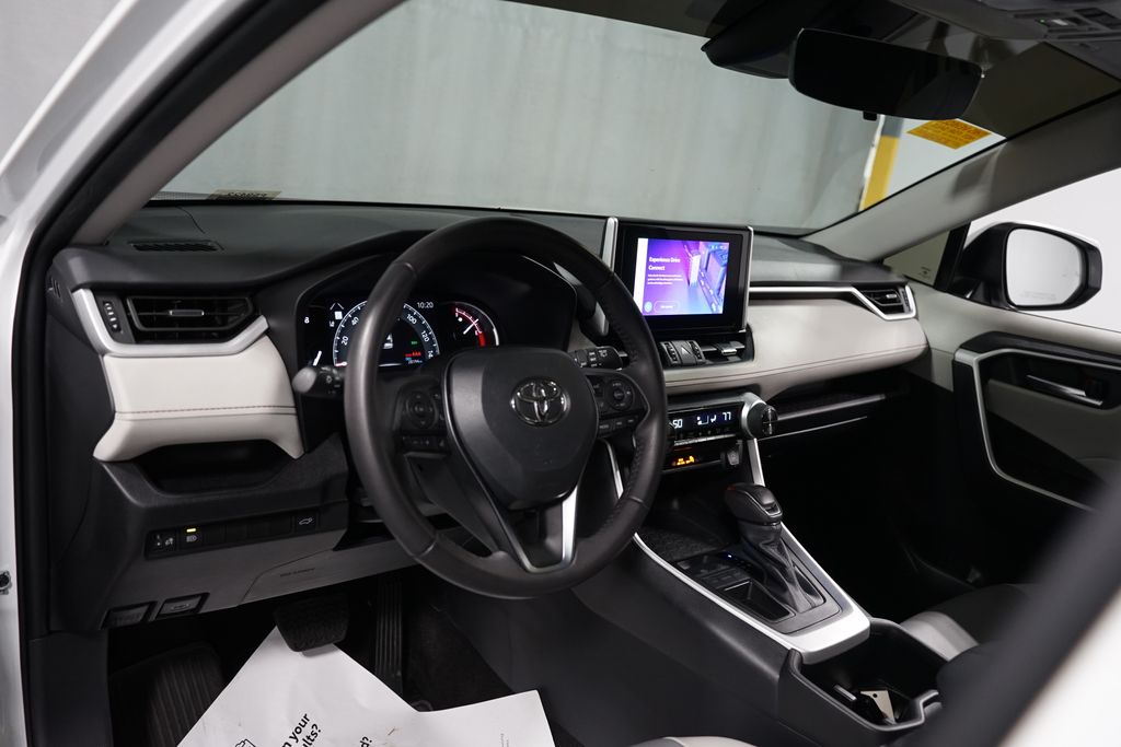 Thumbnail: 2024 Toyota RAV4 - 11