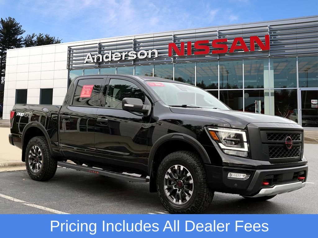 2023 Nissan Titan PRO-4X Crew Cab 4WD