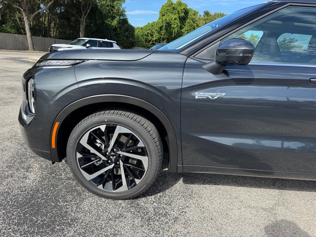 2025 Mitsubishi Outlander PHEV SEL photo 7