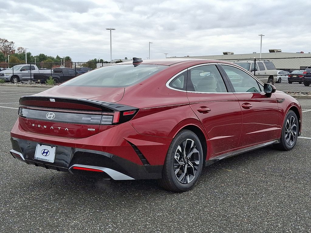 Thumbnail: 2025 Hyundai Sonata - 3