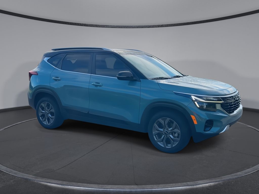 Thumbnail: 2024 Kia Seltos - 2
