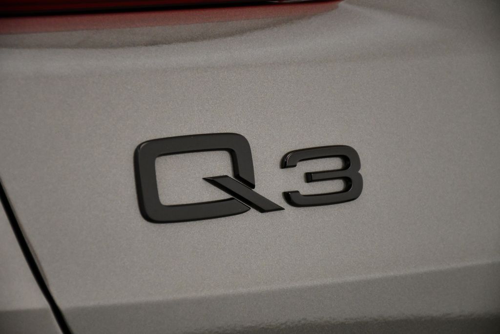 2025 Audi Q3  9