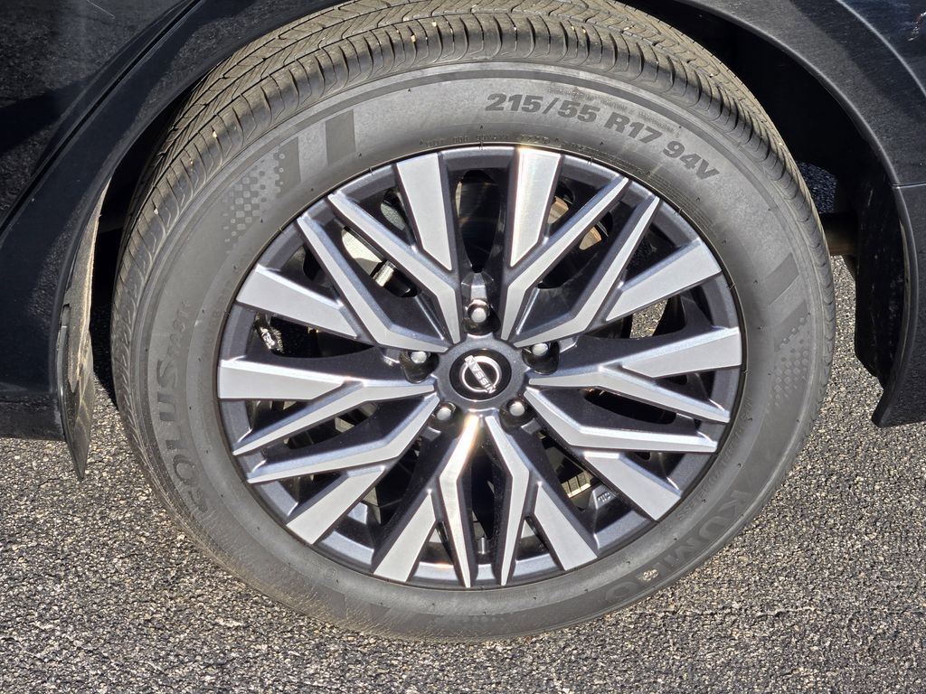 2025 Nissan Altima 2.5 SV - 8