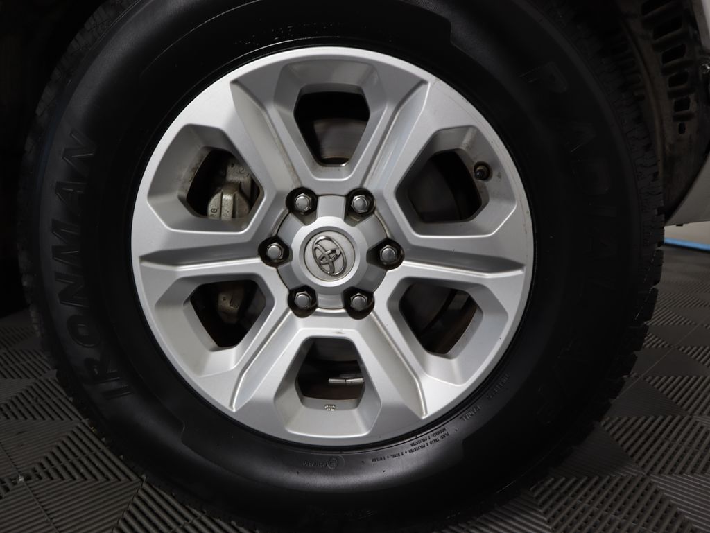 Thumbnail: 2021 Toyota 4Runner - 31