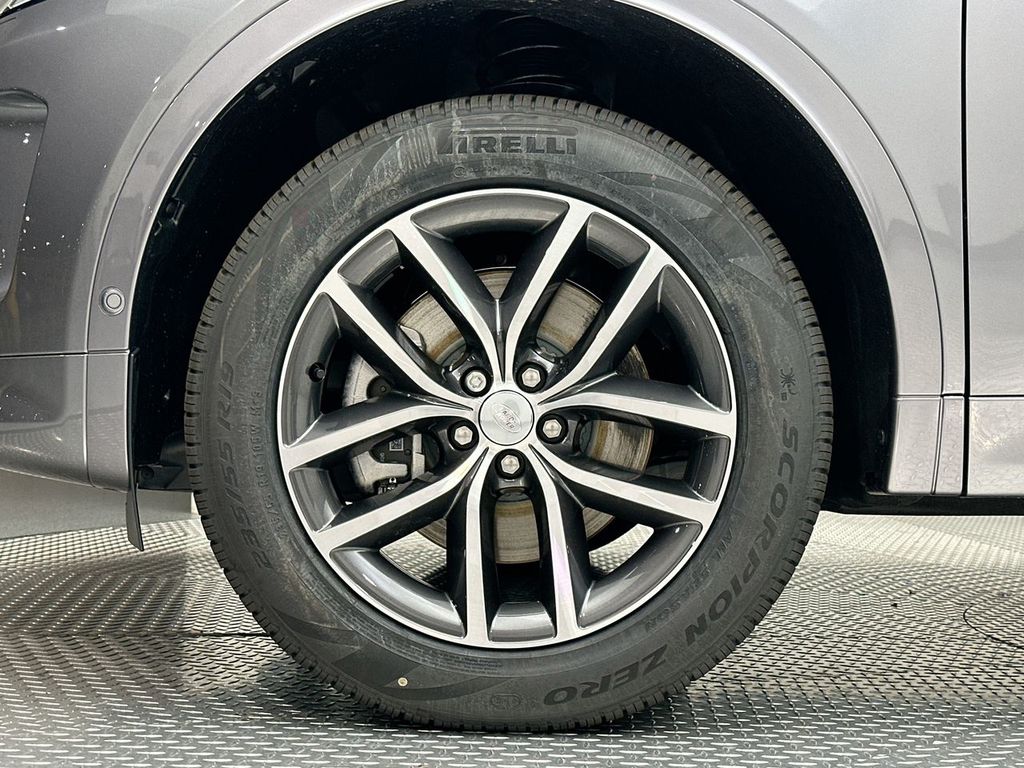 Thumbnail: 2025 Land Rover Discovery Sport - 11