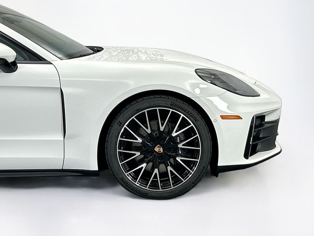 Thumbnail: 2026 Porsche Panamera - 11