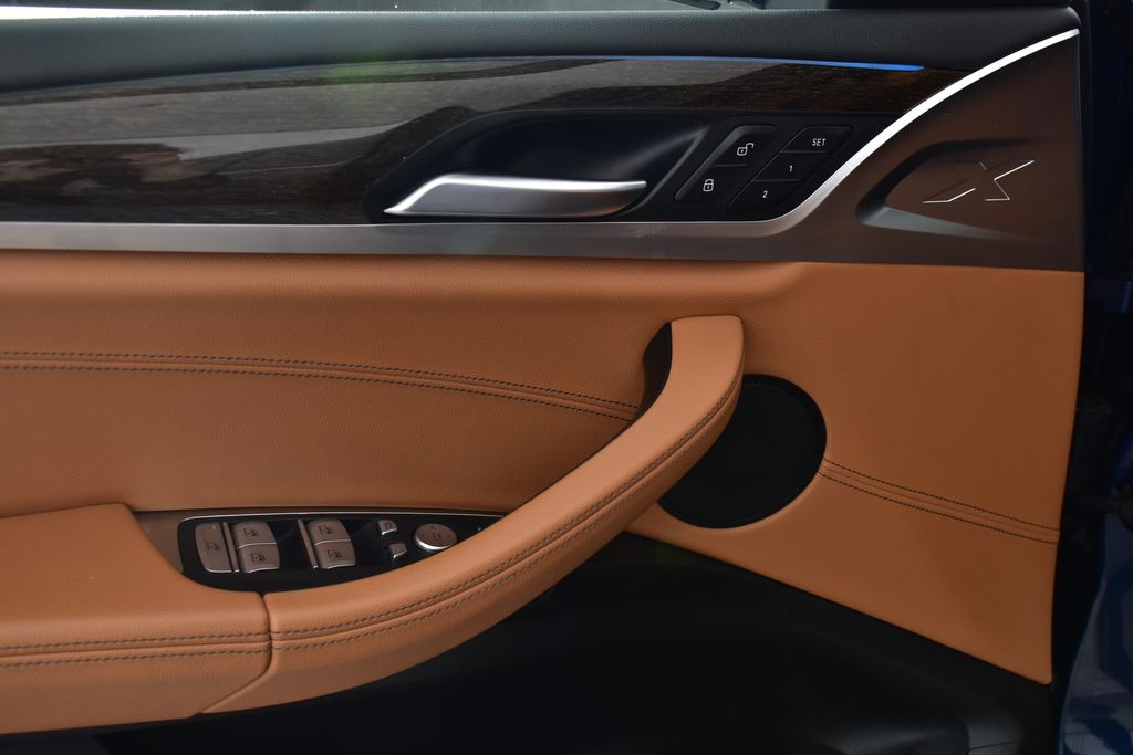 2021 BMW X3 xDrive30e 12