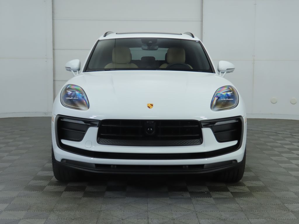 Thumbnail: 2025 Porsche Macan - 10