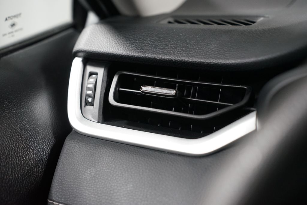 Thumbnail: 2025 Toyota RAV4 - 24