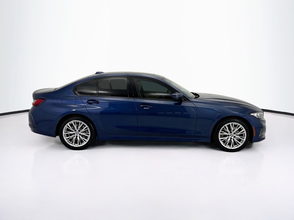 Thumbnail: 2023 BMW 3 Series - 4