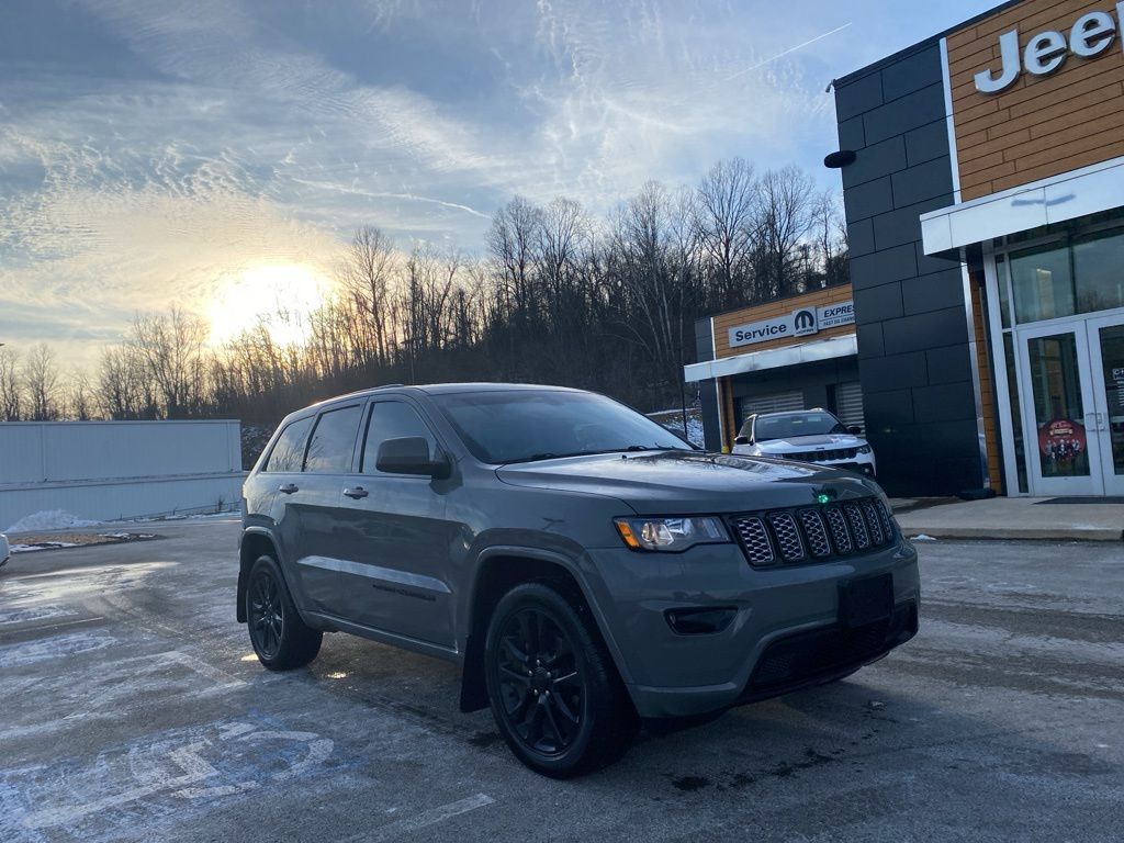 2020 Jeep Grand Cherokee Altitude 4WD