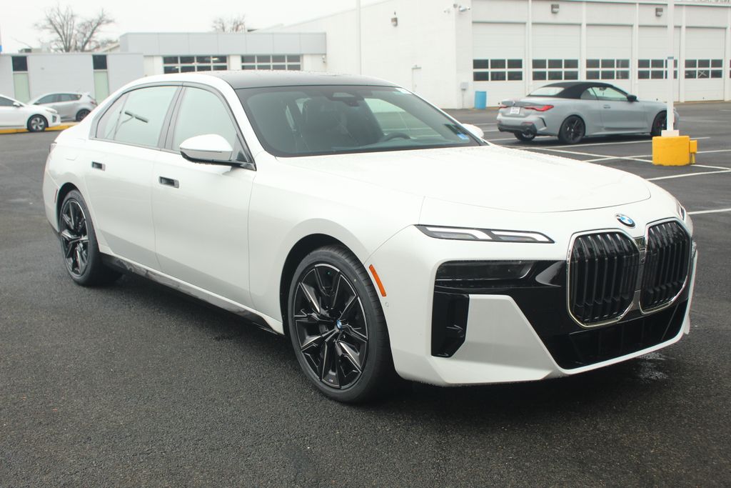 2026 BMW 7 Series 740i xDrive Sedan's photo