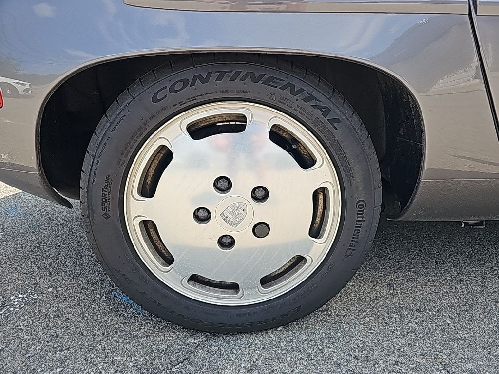 1986 Porsche 928 S 12