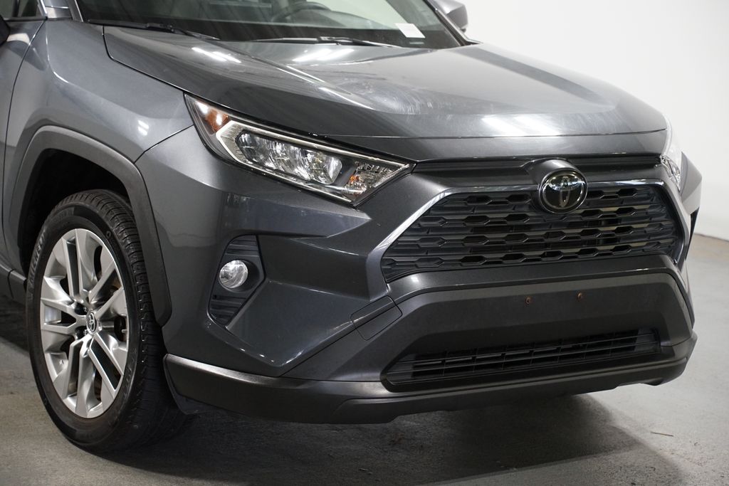 Thumbnail: 2019 Toyota RAV4 - 4