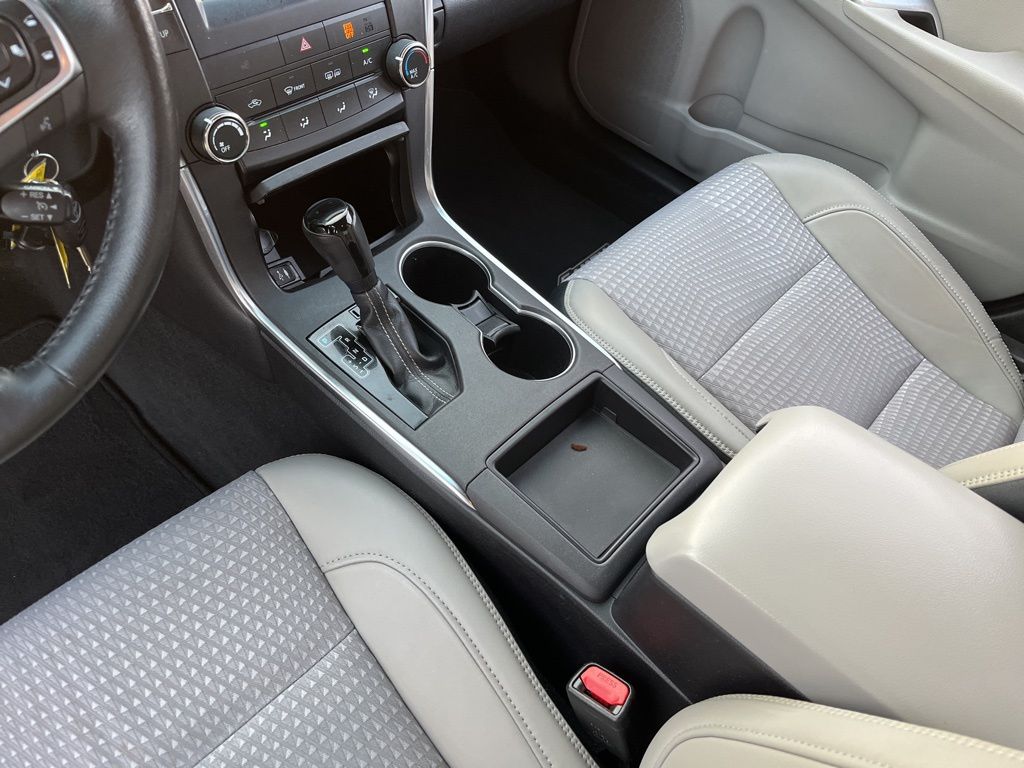 2015 Toyota Camry SE 20