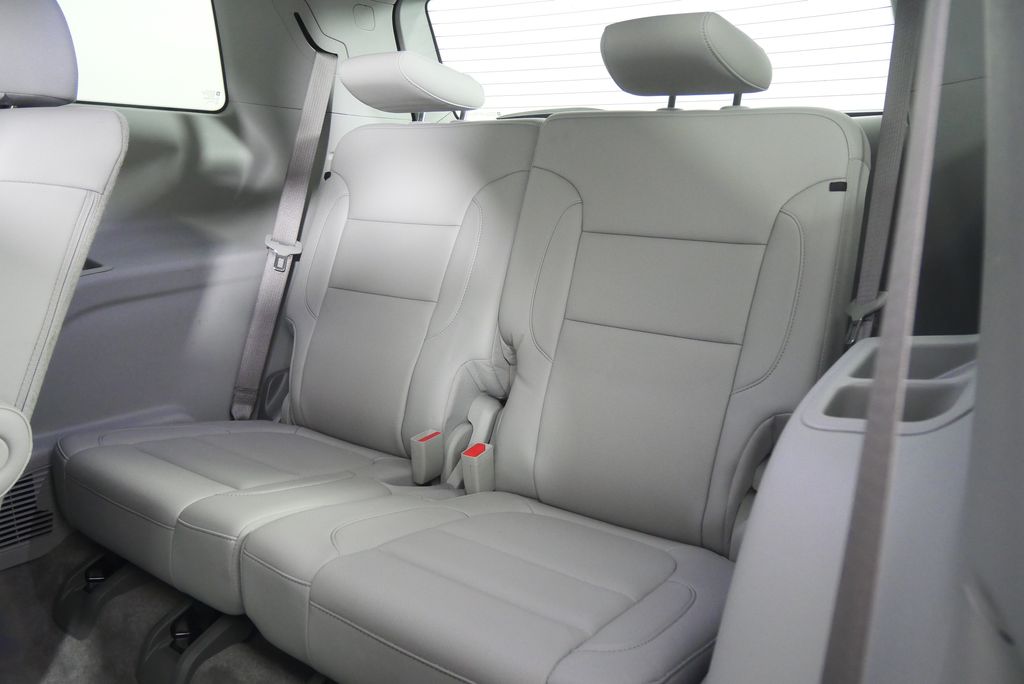 Thumbnail: 2022 GMC Acadia - 16