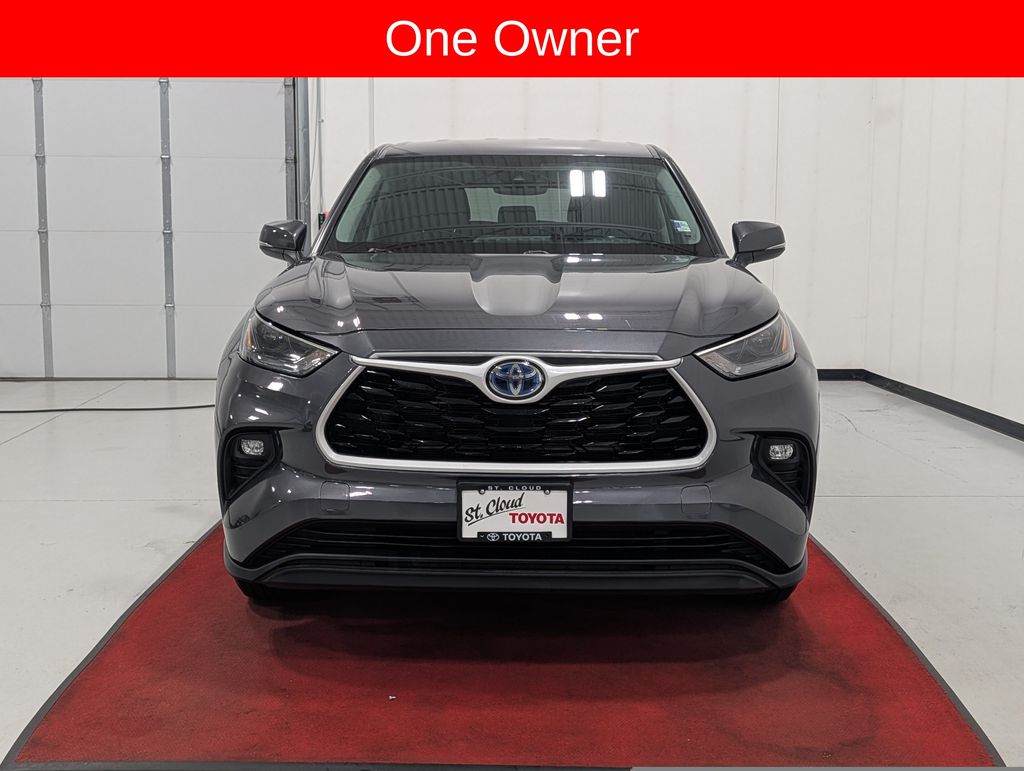 Used 2022 Toyota Highlander LE with VIN 5TDZARAHXNS517372 for sale in Waite Park, Minnesota