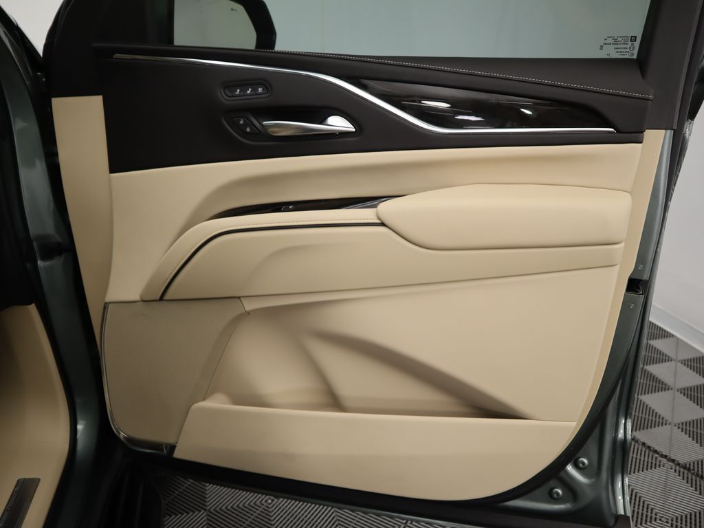 2024 Cadillac Escalade Premium Luxury 29