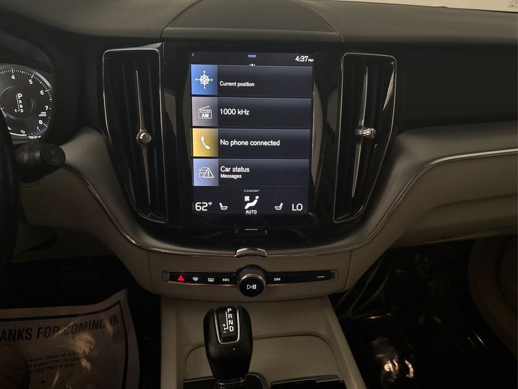 2018 Volvo XC60 Momentum - Photo 16