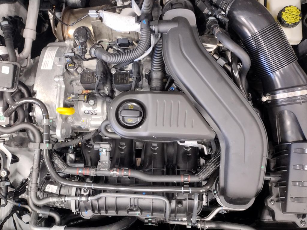 2025 Volkswagen Taos 1.5T SE Black