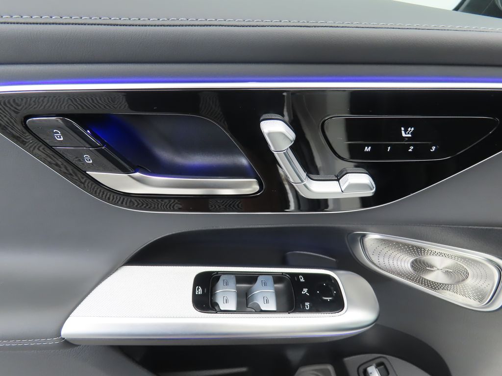 Thumbnail: 2025 Mercedes-Benz GLC - 23