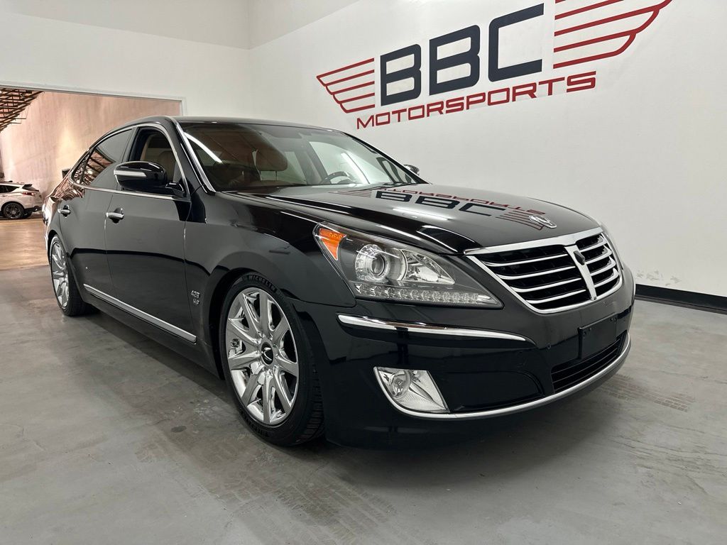 Black Noir Pearl 2013 Hyundai Equus Sedan Rear-Wheel Drive 8-Speed Automatic