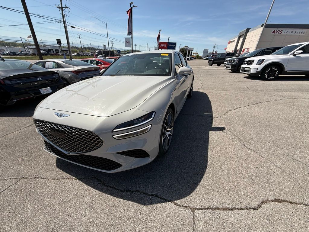 Vatna Gray 2025 Genesis G70 2.5T Standard RWD Sedan Rear-Wheel Drive 8-Speed Automatic