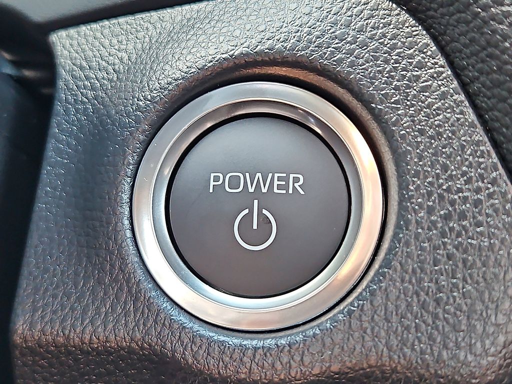 Thumbnail: 2025 Toyota RAV4 - 18