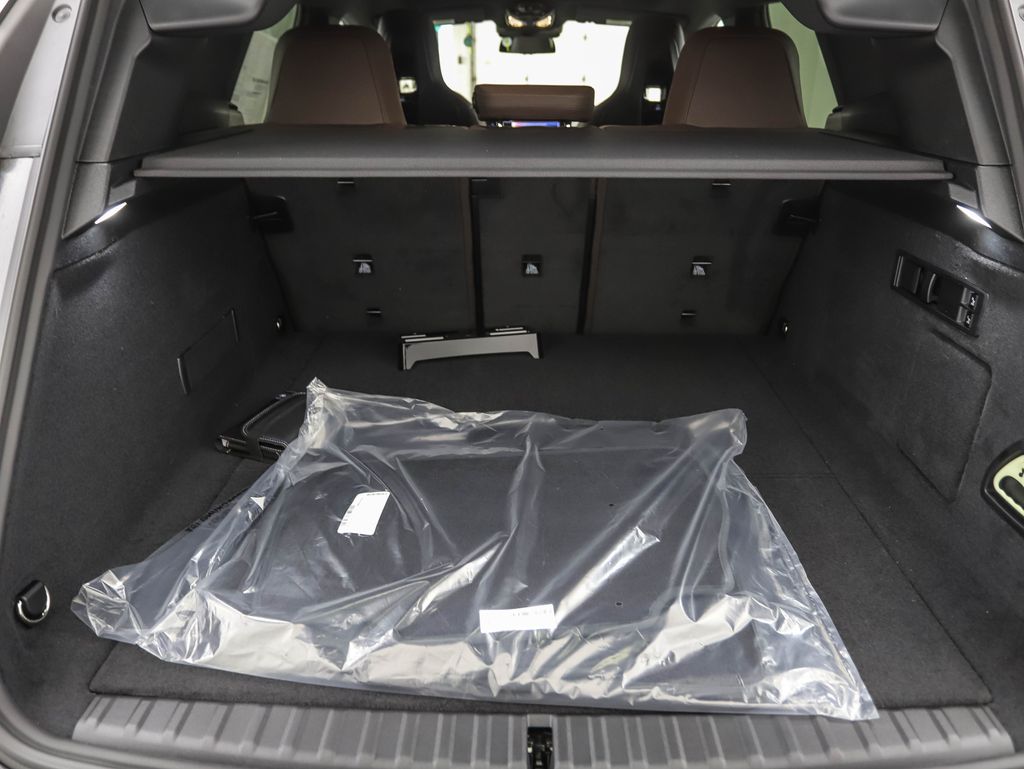 Thumbnail: 2026 BMW iX - 24