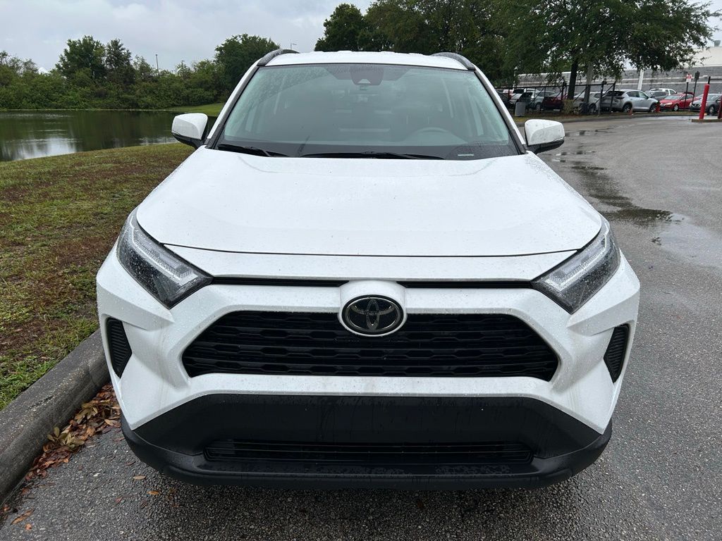 2024 Toyota RAV4 XLE 8