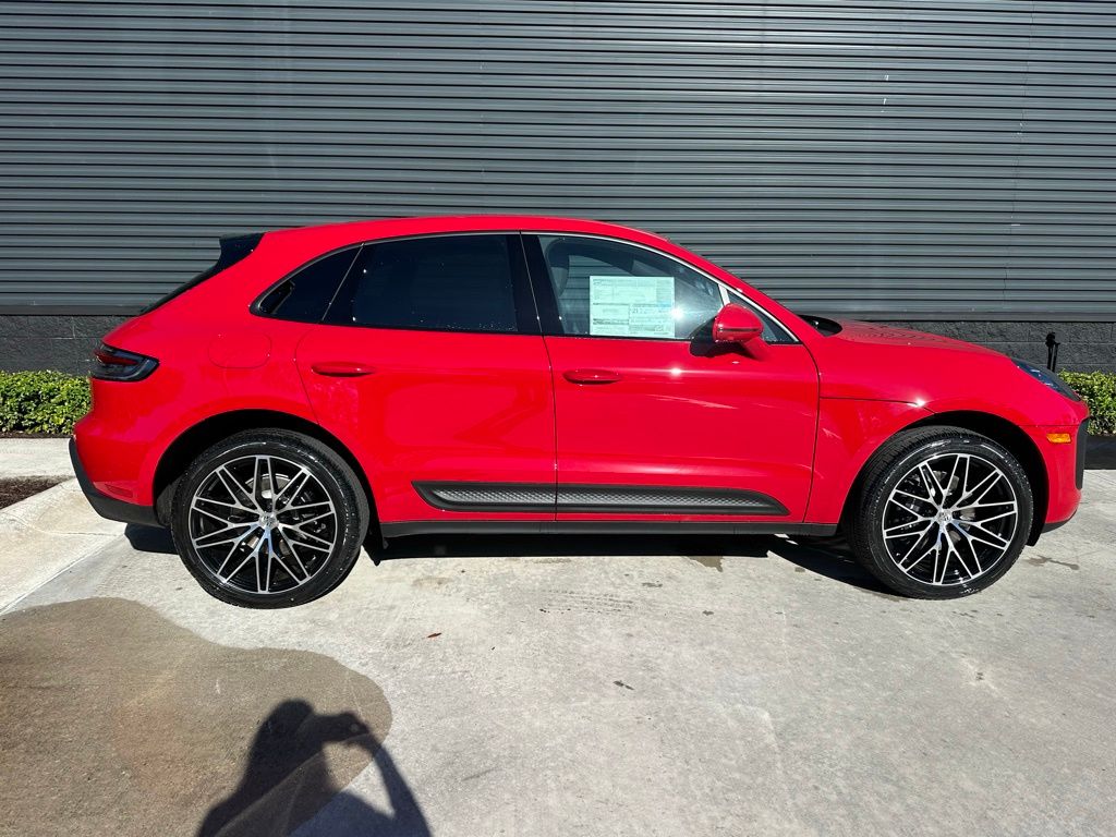 Thumbnail: 2026 Porsche Macan - 10