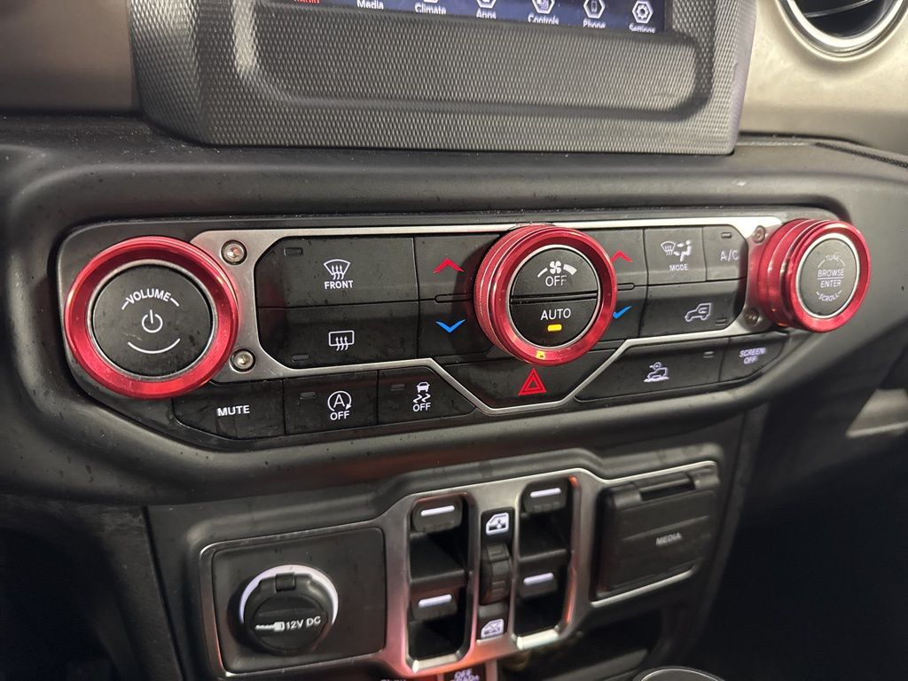 Thumbnail: 2021 Jeep Gladiator - 18