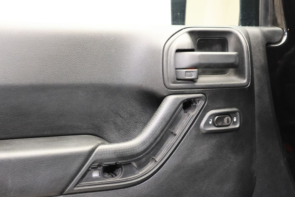 Thumbnail: 2013 Jeep Wrangler - 24