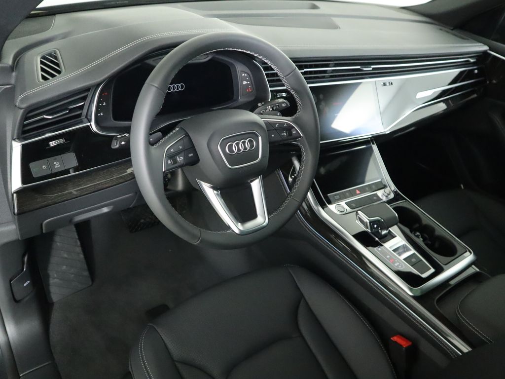 2025 Audi Q8  10