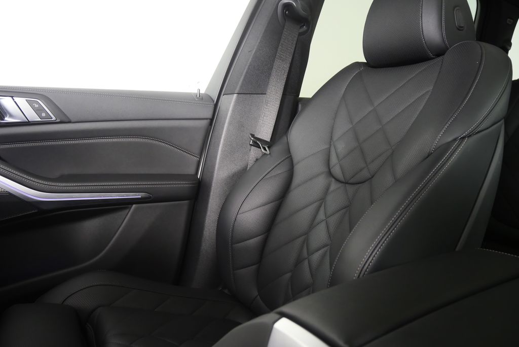 Thumbnail: 2023 BMW X5 - 24