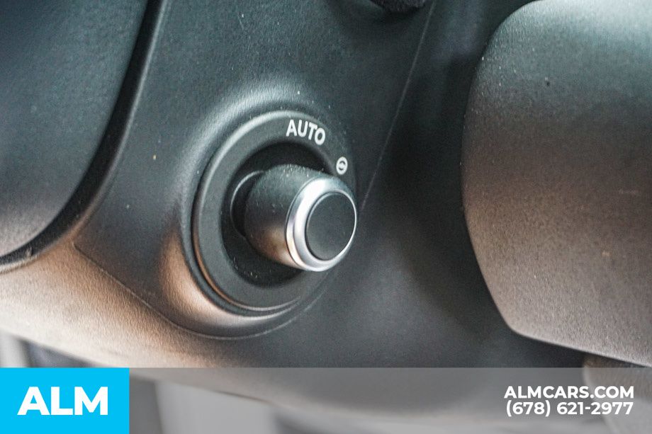 Used 2024 Black Land Rover S image 46