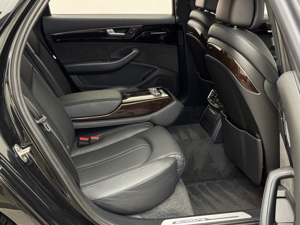 Thumbnail: 2017 Audi A8 - 23